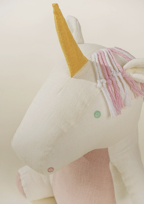 Colorful and friendly, our beautiful unicorn PEGAZ loves stories and sleep overs! PEGAZ lives off of hugs and kisses, so it's really not high maintenance at all.
Mad