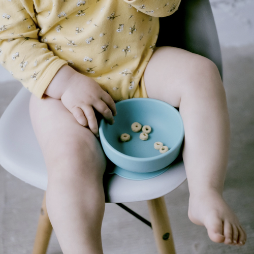 Made with premium, food-grade silicone, this product offers a toddler-proof alternative to traditional plastic and fragile dishware for tots. The duo of compact bowl