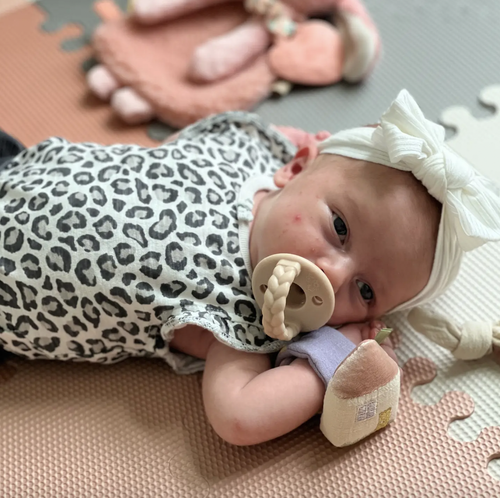 Shake It, Babe! Our Itzy Bitzy Rattle™ wrist rattle is sure to captivate and delight baby with every move they make. Made of soft natural cotton fabric, it easily at