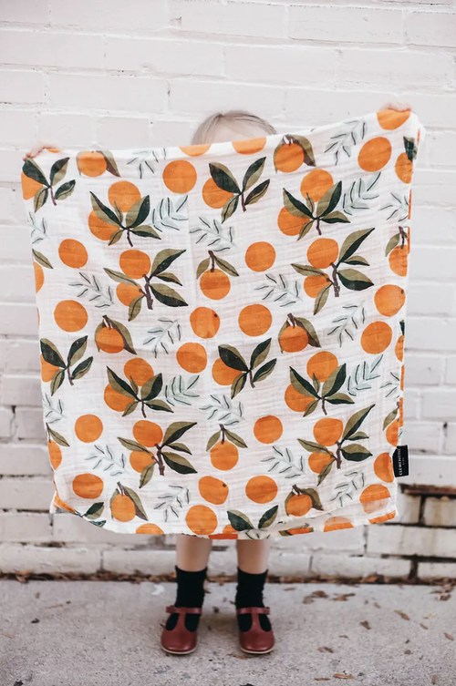 -47x47 inches
-Made of 100% cotton muslin, which only gets softer with time
-Lightweight and breathable
-Machine washable.