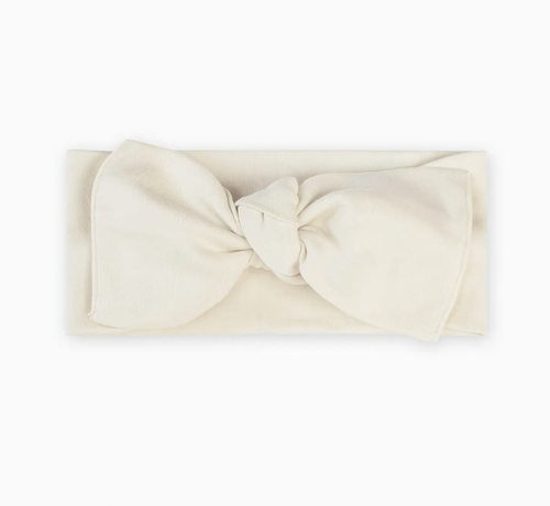 Every adorable outfit needs the perfect accessory! This adjustable tie bow wrap is the perfect accessory to elevate any outfit, without being itchy or irritating to 