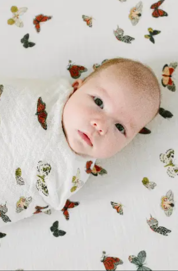 
Made from 100% cotton muslin, our comfy cozy crib sheets are made to keep your little one the perfect temperature and look beautiful in your nursery. The loose weav
