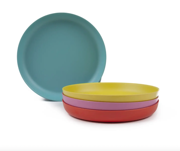 Our Toddler Plate Set features (4) pint-sized plates in an assorted mix of pop colors that will brighten up any meal! Eco-friendly, BPA-free, reusable and dishwasher