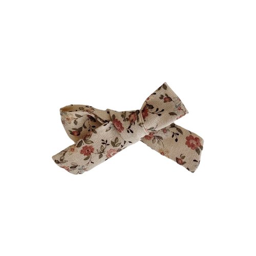 
The perfect hair accessory for your precious little girl in our limited edition vintage floral color!
Due to the nature of how our Limited Edition fabrics are purch